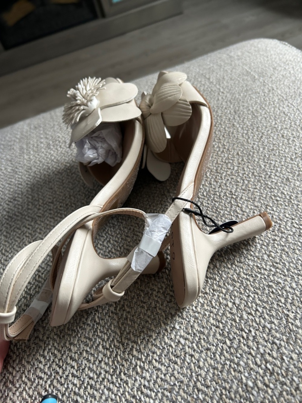 Apt. 9 Beige Floral Ankle-Strap Heels (Esmeralda) 🌸 - Picture 4 of 6